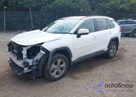 2024 Toyota Rav4 Xle z USA, uszkodzony, nr VIN 2T3P1RFV7RC489428